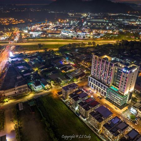 โรงแรมไอโคนิค ไปร ปีนัง บูกิต เมอร์ตาจัม ภายนอก รูปภาพ